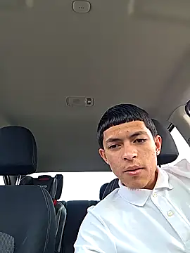 Snapshot of Yoko0381 chatting on February 13, 9:15 pm Yoko0381 online show from February 13, 9:15 pm