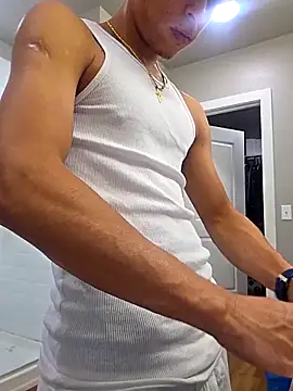 Yoko0381 online show from December 1, 4:35 am