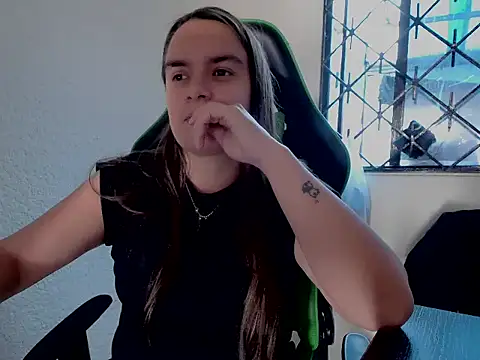 Snapshot of Nathaly00_ chatting on September 13, 7:58 pm Nathaly00 online show from September 13, 7:58 pm