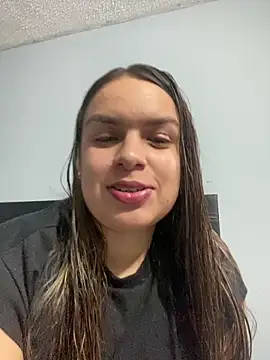 Snapshot of Nathaly00_ chatting on December 14, 10:26 pm Nathaly00 online show from December 14, 10:26 pm