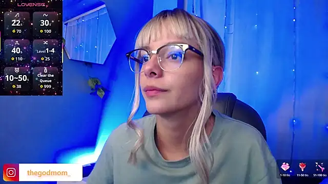 Snapshot of peyton_golden1 chatting on November 8, 3:21 am peyton golden1 online show from November 8, 3:21 am