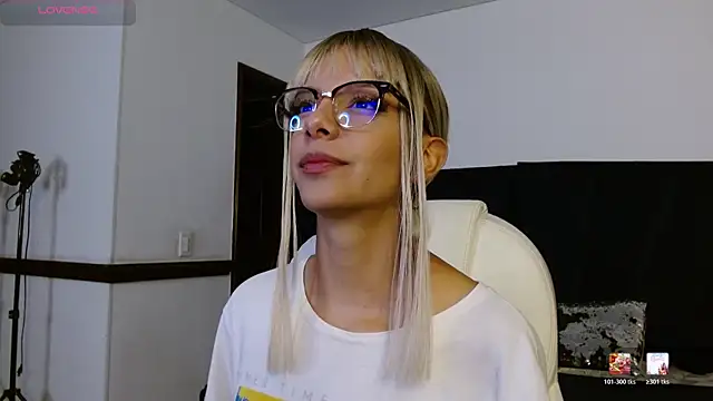 peyton golden1 online show from January 13, 3:21 am