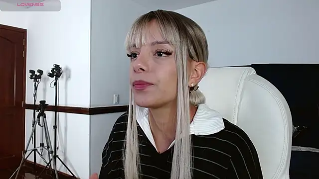 peyton golden1 online show from January 15, 3:43 am