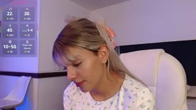 peyton golden1 online show from April 11, 7:56 am