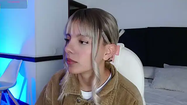 peyton golden1 online show from March 5, 3:36 am