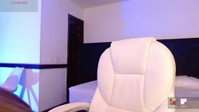 peyton golden1 online show from April 16, 3:18 am