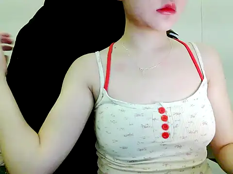 Snapshot of Yin-girl chatting on October 18, 8:44 pm Yin-girl online show from October 18, 8:44 pm