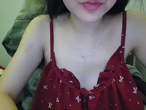 Snapshot of Yin-girl chatting on September 8, 4:06 pm Yin-girl online show from September 8, 4:06 pm