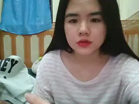 Snapshot of Yin-girl chatting on January 11, 11:45 am Yin-girl online show from January 11, 11:45 am