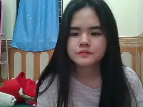 Snapshot of Yin-girl chatting on January 3, 11:56 am Yin-girl online show from January 3, 11:56 am