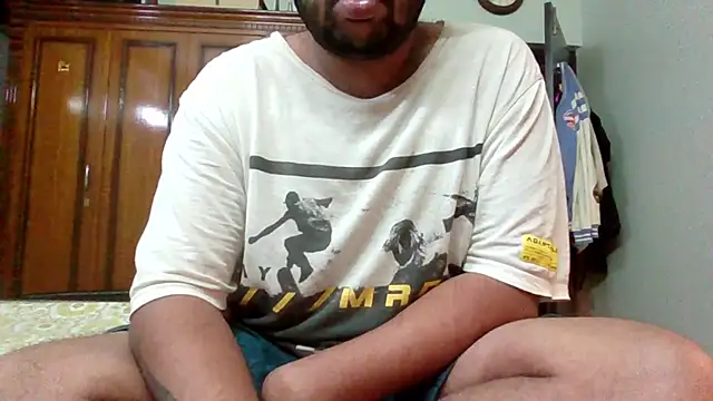 whoreboi98 online show from December 19, 8:13 pm