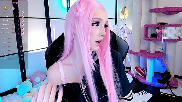 LilithLin online show from March 18, 6:20 pm