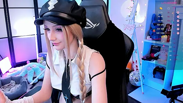 LilithLin online show from February 19, 1:02 am