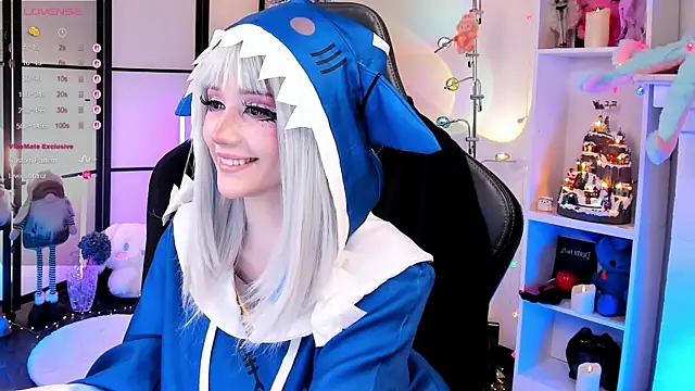 LilithLin online show from January 8, 11:55 pm