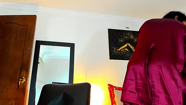 KimberlyBanks2 online show from January 7, 10:09 am