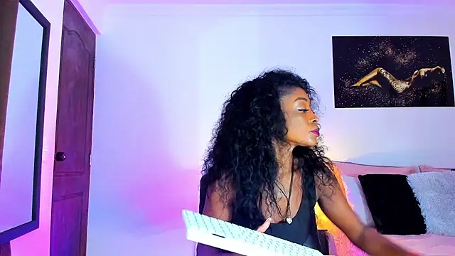 KimberlyBanks2 online show from March 20, 11:34 pm