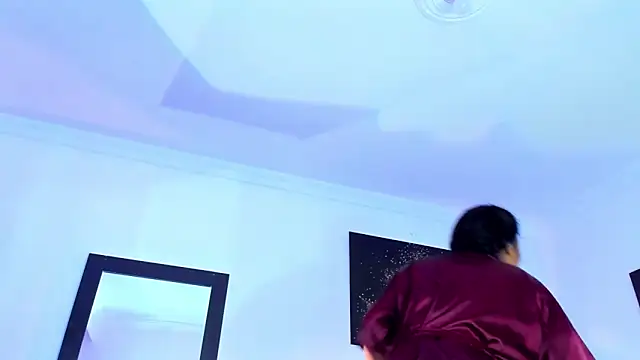 KimberlyBanks2 online show from February 6, 10:11 am