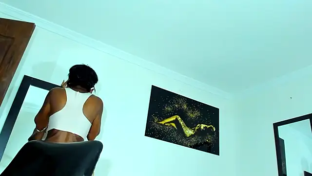 KimberlyBanks2 online show from March 5, 10:01 am