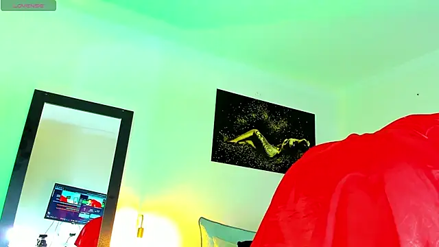 KimberlyBanks2 online show from April 15, 10:10 am