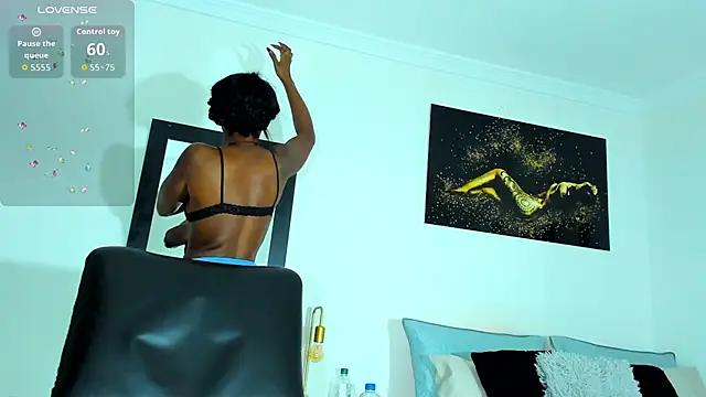 KimberlyBanks2 online show from March 15, 10:11 am