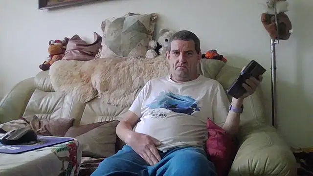 Lutzi1 online show from December 6, 11:05 am