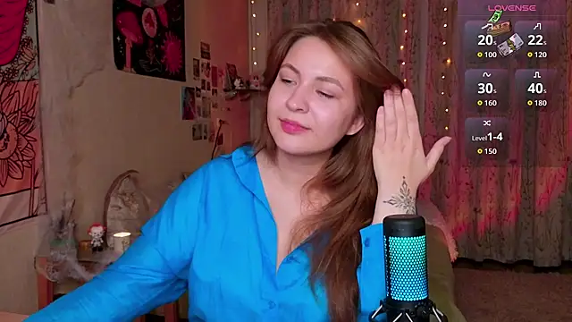 LisaCase online show from October 18, 5:59 pm