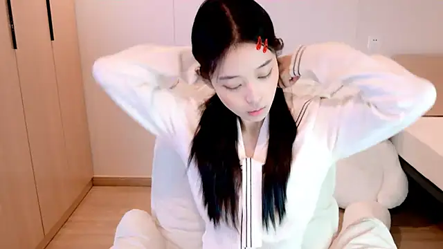 Snapshot of Xueb_J chatting on November 24, 12:27 pm Xueb J online show from November 24, 12:27 pm