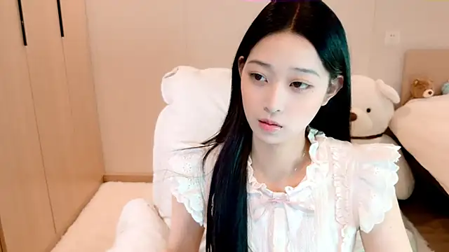 Snapshot of Xueb_J chatting on January 20, 6:42 am Xueb J online show from January 20, 6:42 am