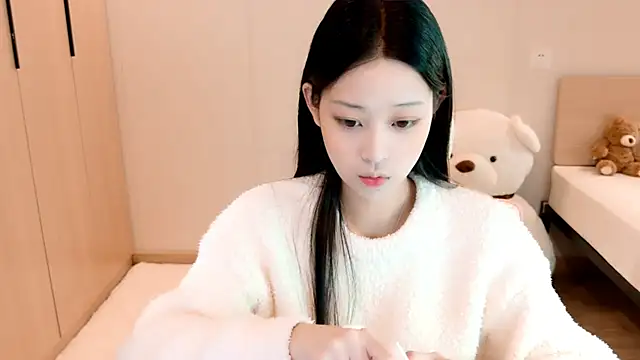 Snapshot of Xueb_J chatting on December 15, 7:24 am Xueb J online show from December 15, 7:24 am