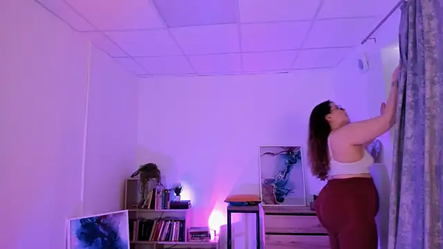 KeytSilvas online show from February 8, 6:22 am