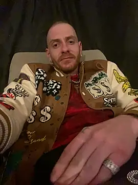 Snapshot of CityBoy75211 chatting on January 12, 6:42 am CityBoy75211 online show from January 12, 6:42 am