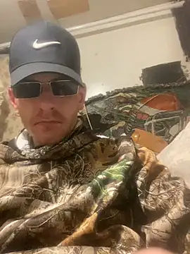 Snapshot of CityBoy75211 chatting on December 21, 9:33 am CityBoy75211 online show from December 21, 9:33 am