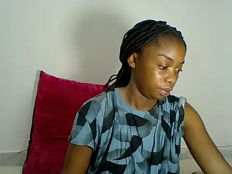 PrettyPrincess14 online show from October 9, 12:33 am