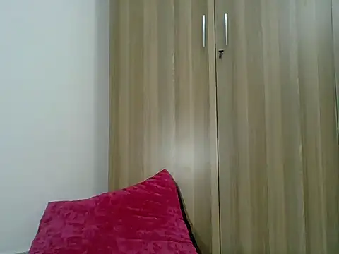 PrettyPrincess14 online show from October 11, 7:04 pm