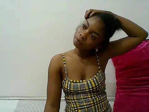 PrettyPrincess14 online show from October 5, 10:33 pm