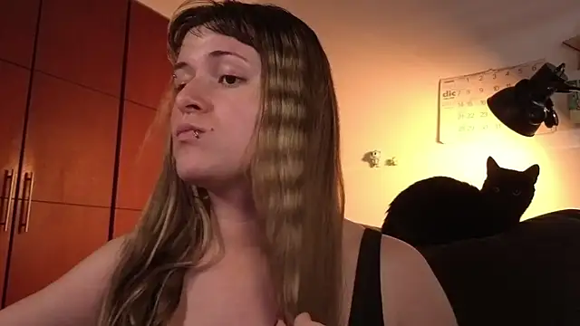 NEXT DOOR GIRL  online show from January 9, 10:28 pm