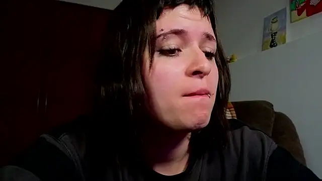 NEXT DOOR GIRL  online show from April 10, 10:39 pm