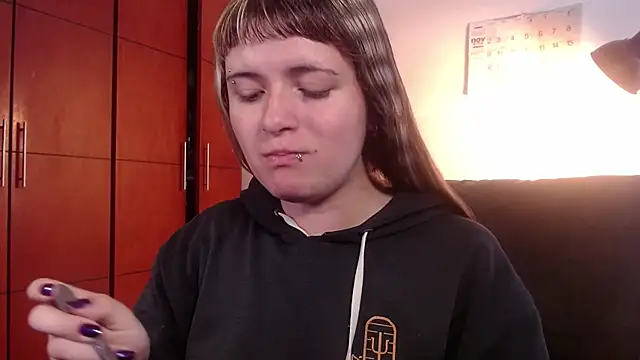 NEXT DOOR GIRL  online show from November 16, 1:27 pm