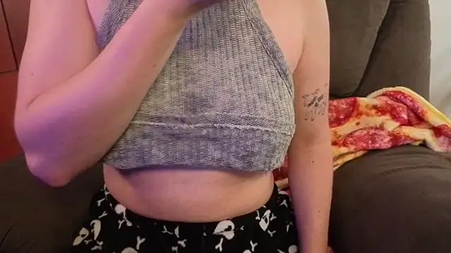 NEXT DOOR GIRL  online show from January 5, 9:18 pm