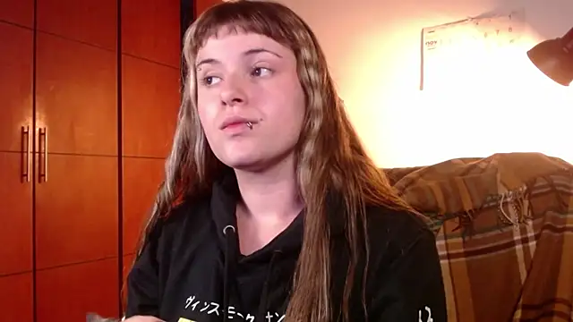 NEXT DOOR GIRL  online show from November 14, 11:19 pm