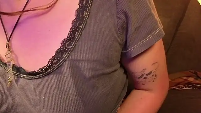 NEXT DOOR GIRL  online show from November 20, 10:42 pm