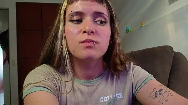 NEXT DOOR GIRL  online show from February 21, 10:23 pm