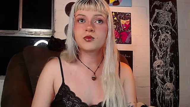 Snapshot of NEXT_DOOR_GIRL_ chatting on February 9, 12:28 am NEXT DOOR GIRL online show from February 9, 12:28 am