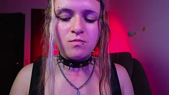 NEXT DOOR GIRL  online show from March 11, 11:32 pm