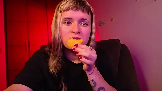 NEXT DOOR GIRL  online show from March 4, 1:02 am