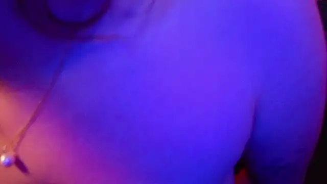 NEXT DOOR GIRL  online show from February 24, 11:49 pm