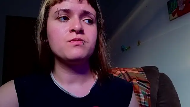 NEXT DOOR GIRL  online show from April 1, 10:50 pm