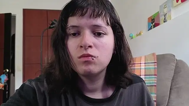 NEXT DOOR GIRL  online show from May 17, 1:44 pm