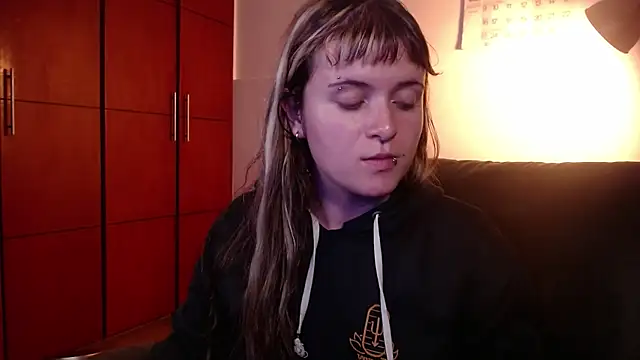 NEXT DOOR GIRL  online show from November 15, 10:25 pm