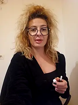 Snapshot of Selenna_emma chatting on November 24, 3:01 pm Selenna emma online show from November 24, 3:01 pm